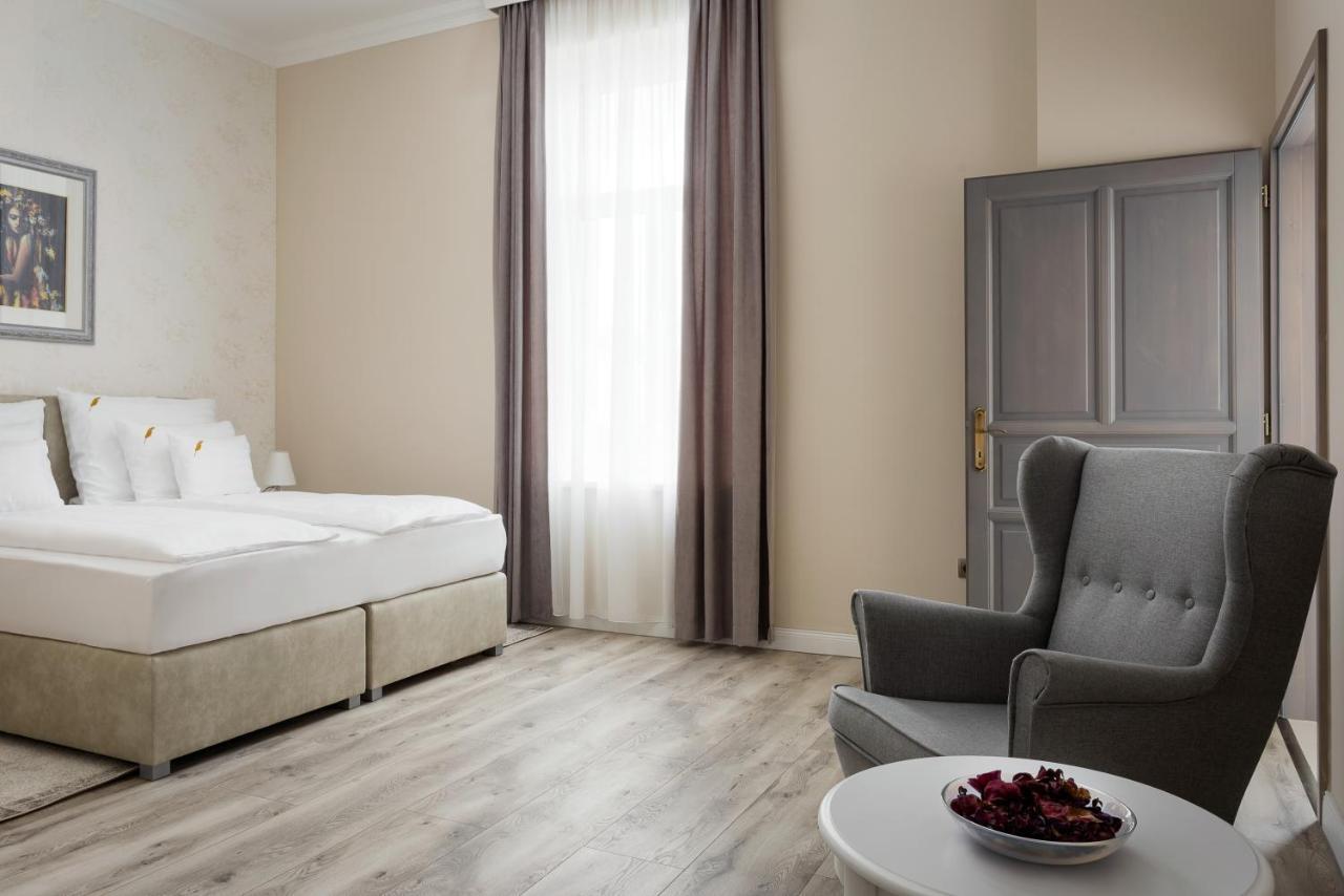 Notarius Vendeghaz Bed and Breakfast Poroszló Buitenkant foto
